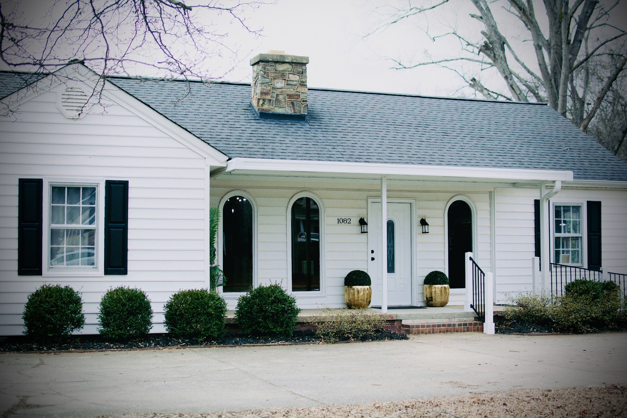 The front of our salon at 1082 Boiling Springs Rd